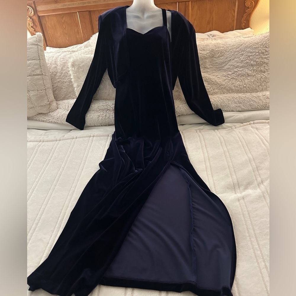 Onyx Nite Velvet Formal Evening Gown Long Maxi Purple Dress with Matching Jacket